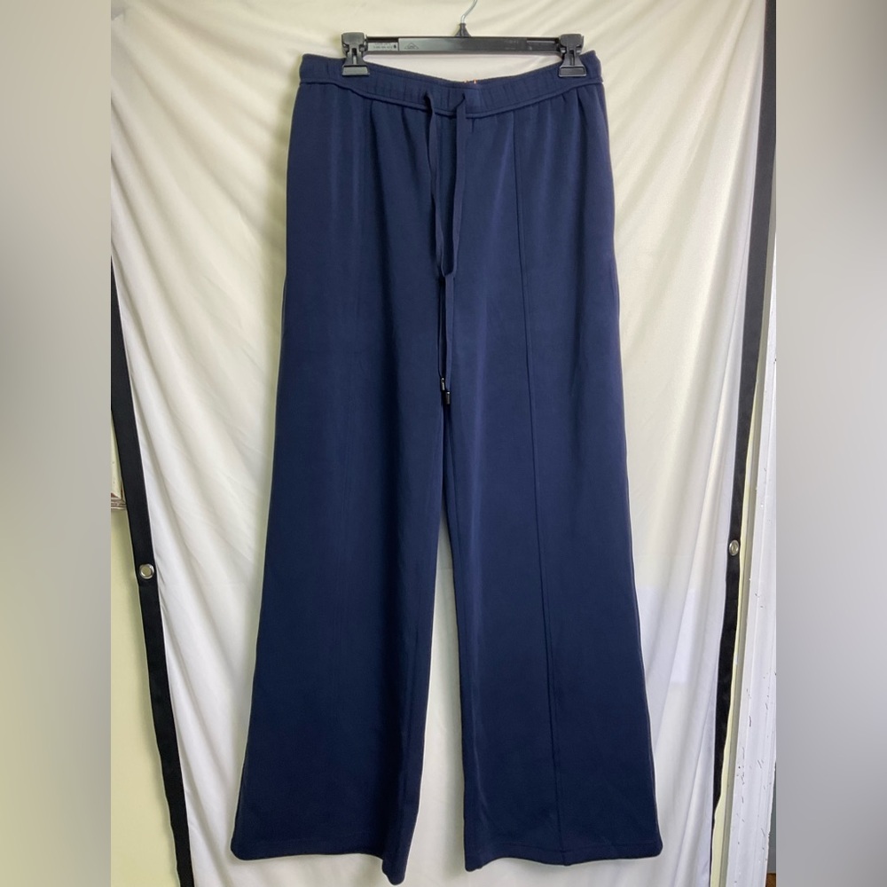 Skies Are Blue Women's Navy Wide-Leg Trousers